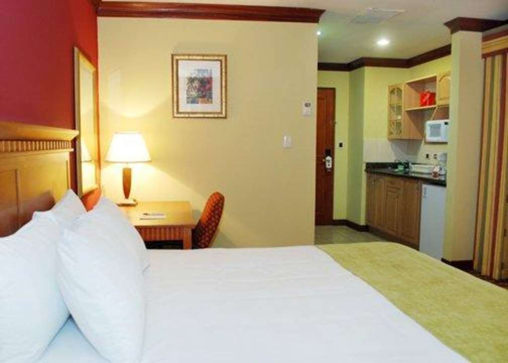 Suites Las Palmas, Hotel & Apartments. San Salvador Room photo