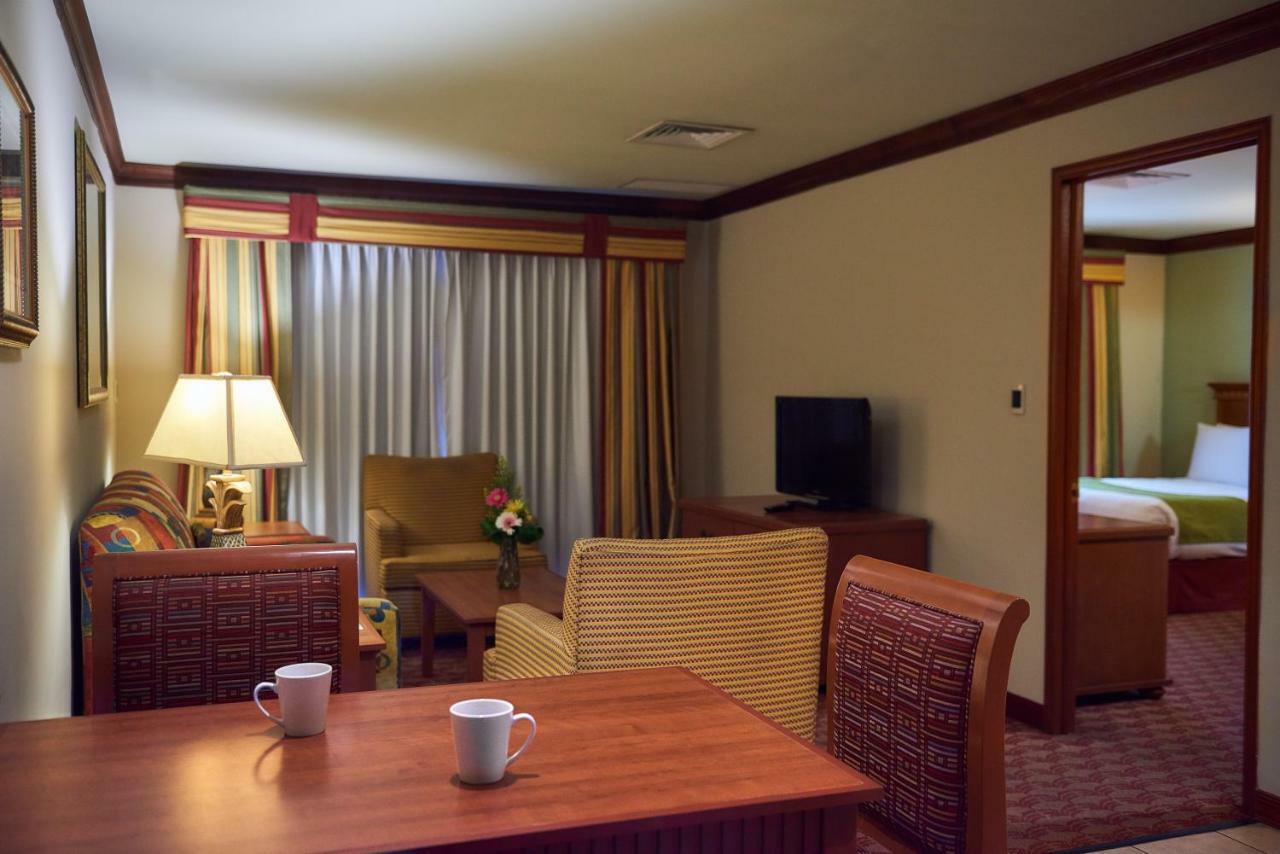 Suites Las Palmas, Hotel & Apartments. San Salvador Exterior photo